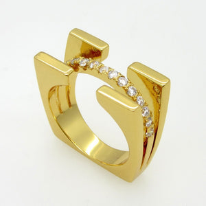 טבעת משובצת קריסטלים דגם 897 - ME by April